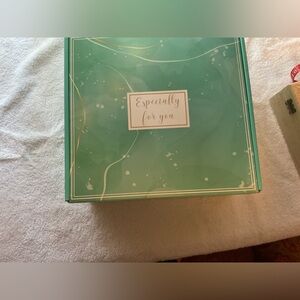 Luxury Spa box - new in wrapping